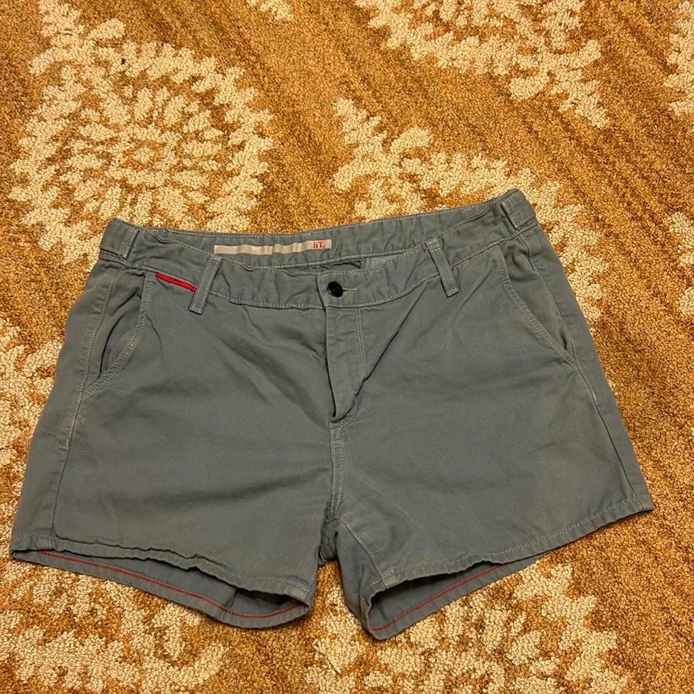 IT Jean shorts size 30 women a blue khaki color